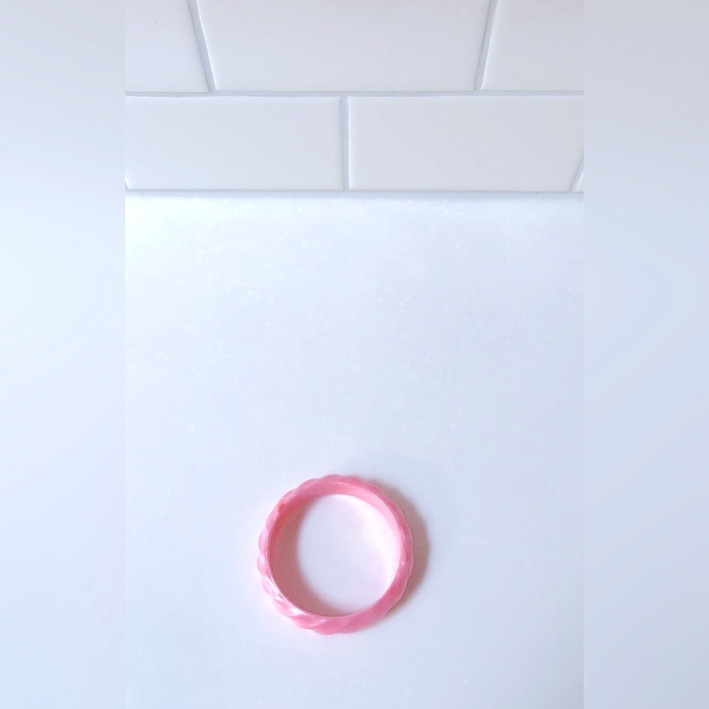 Vintage Pink Plastic Marble Swirl Bangle Bracelet